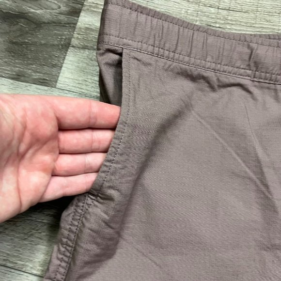 Vuori Athletic Ripstop Wide Leg Ankle Pants Hazel NWT Women’s Size XL - Picture 6 of 12